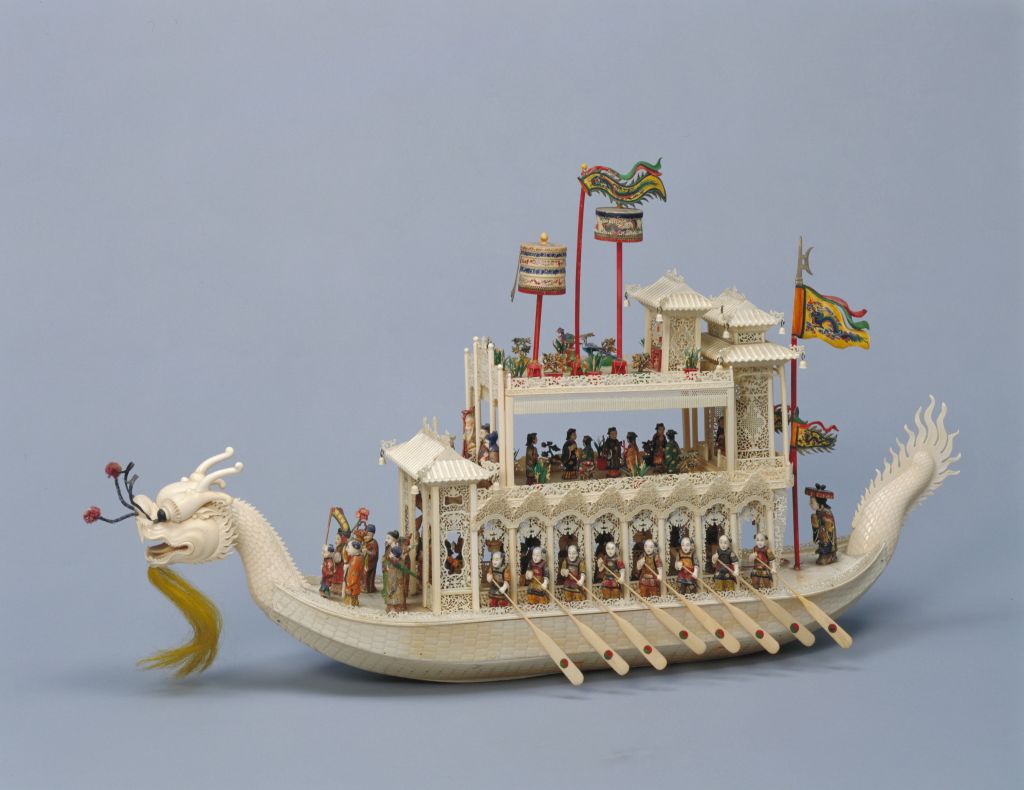 图片[1]-Carved ivory dragon boat with a group of immortals wishing birthday-China Archive